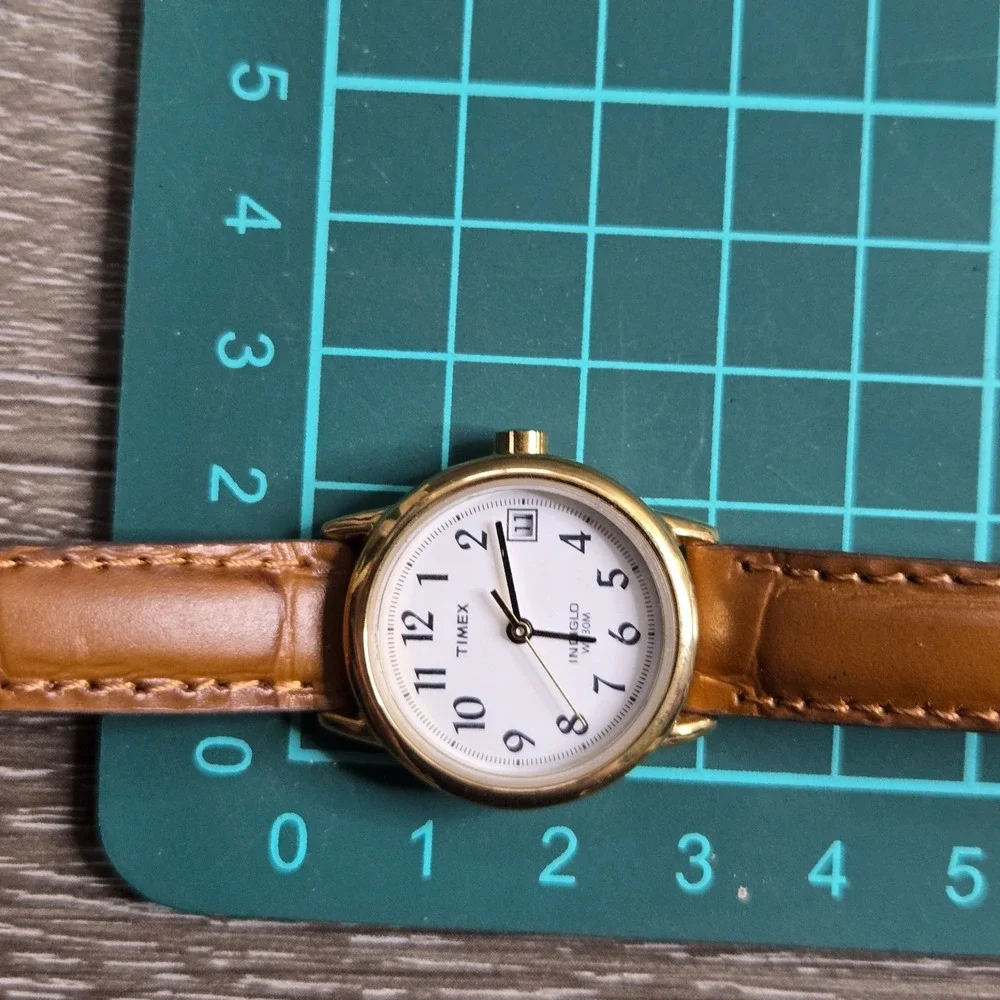 Timex Easy Reader T2J761 Women's Gold Tone Watch Date Indiglo Genuine Leather S7